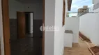 Foto 14 de Casa com 3 Quartos à venda, 200m² em Santa Mônica, Uberlândia