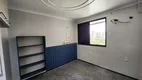 Foto 16 de Apartamento com 4 Quartos à venda, 110m² em Guararapes, Fortaleza