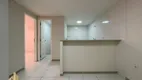 Foto 2 de Apartamento com 2 Quartos para alugar, 48m² em Centro, São Sebastião