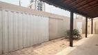 Foto 2 de Casa com 4 Quartos à venda, 200m² em Santa Mônica, Uberlândia