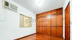 Foto 9 de Casa com 4 Quartos para alugar, 255m² em Quebec, Londrina