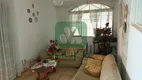 Foto 2 de Casa com 4 Quartos para alugar, 254m² em Lidice, Uberlândia
