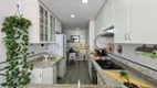 Foto 28 de Apartamento com 3 Quartos à venda, 130m² em Pitangueiras, Guarujá