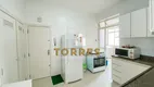 Foto 23 de Apartamento com 4 Quartos à venda, 130m² em Praia das Pitangueiras, Guarujá