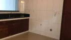 Foto 5 de Apartamento com 3 Quartos à venda, 100m² em Imbetiba, Macaé