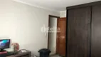 Foto 11 de Casa com 3 Quartos à venda, 140m² em Mansorur, Uberlândia