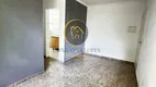 Foto 3 de Apartamento com 2 Quartos à venda, 50m² em Parque das Roseiras , Carapicuíba