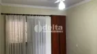 Foto 17 de Apartamento com 4 Quartos para alugar, 160m² em Osvaldo Rezende, Uberlândia