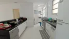 Foto 14 de Apartamento com 3 Quartos para alugar, 120m² em Pitangueiras, Guarujá