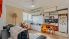 Foto 2 de Apartamento com 3 Quartos à venda, 65m² em Azenha, Porto Alegre