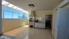 Foto 13 de Cobertura com 3 Quartos para alugar, 240m² em Santa Mônica, Uberlândia