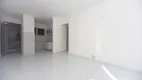 Foto 3 de Apartamento com 2 Quartos para alugar, 45m² em Montese, Fortaleza