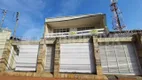 Foto 2 de Casa com 4 Quartos para alugar, 450m² em Centro, Uberlândia
