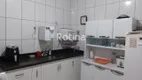 Foto 3 de Casa com 2 Quartos à venda, 82m² em Centro, Uberlândia