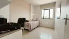 Foto 13 de Apartamento com 3 Quartos à venda, 90m² em Atalaia, Aracaju