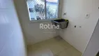 Foto 7 de Apartamento com 3 Quartos para alugar, 77m² em Laranjeiras, Uberlândia
