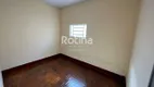 Foto 6 de Casa com 3 Quartos para alugar, 95m² em Centro, Uberlândia