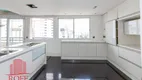 Foto 9 de Apartamento com 4 Quartos à venda, 220m² em Morumbi, São Paulo