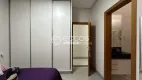 Foto 14 de Casa de Condomínio com 4 Quartos à venda, 260m² em Laranjeiras, Uberlândia