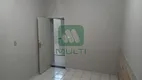 Foto 18 de Casa com 1 Quarto para alugar, 220m² em Lidice, Uberlândia