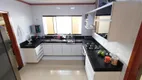Foto 3 de Casa de Condomínio com 3 Quartos à venda, 240m² em Loteamento Portal do Sol II, Goiânia