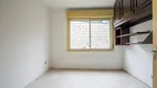 Foto 6 de Apartamento com 3 Quartos à venda, 61m² em Medianeira, Porto Alegre