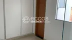 Foto 3 de Apartamento com 2 Quartos à venda, 55m² em Santa Rosa, Uberlândia