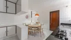 Foto 14 de Casa com 2 Quartos para alugar, 332m² em Água Verde, Curitiba