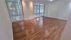 Foto 2 de Apartamento com 3 Quartos à venda, 140m² em Jardim Europa, São Paulo