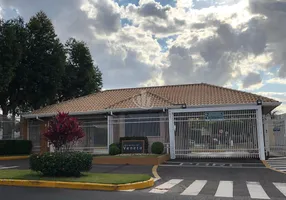 Foto 1 de Casa de Condomínio com 3 Quartos para alugar, 178m² em Jardim Residencial Maggiore, Araraquara