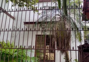 Foto 1 de Casa com 3 Quartos à venda, 401m² em Floresta, Porto Alegre
