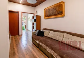 Foto 1 de Casa com 4 Quartos para venda ou aluguel, 120m² em Medianeira, Porto Alegre