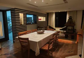 Foto 1 de Casa de Condomínio com 4 Quartos para venda ou aluguel, 400m² em Itaipu, Niterói