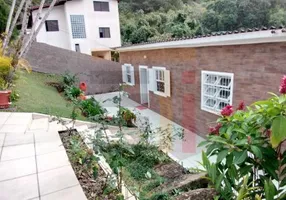 Foto 1 de Casa com 2 Quartos à venda, 360m² em Itacorubi, Florianópolis