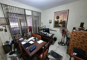 Foto 1 de Casa com 4 Quartos à venda, 220m² em Bom Retiro, São Paulo