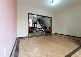 Foto 1 de Casa com 3 Quartos para alugar, 240m² em Centro, Porto Alegre