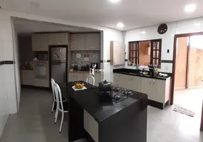 Foto 1 de Casa com 2 Quartos à venda, 57m² em Jardim Iracema, Taboão da Serra