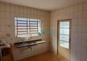 Foto 1 de Casa de Condomínio com 3 Quartos à venda, 190m² em Saúde, São Paulo