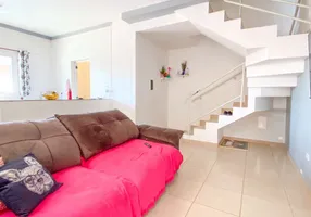 Foto 1 de Casa de Condomínio com 2 Quartos à venda, 67m² em Residencial Aldeias da Serra, Caçapava