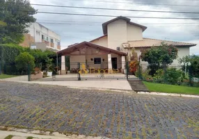Foto 1 de Casa de Condomínio com 5 Quartos para venda ou aluguel, 260m² em Sao Dimas, Guaratinguetá