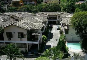 Foto 1 de Casa com 2 Quartos à venda, 90m² em Baldeador, Niterói