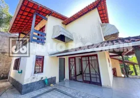 Foto 1 de Casa de Condomínio com 4 Quartos à venda, 110m² em Itaipu, Niterói