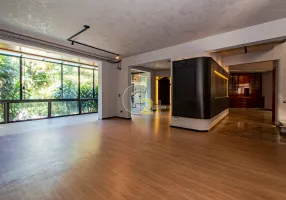 Foto 1 de Sobrado com 5 Quartos para alugar, 810m² em Vila Madalena, São Paulo