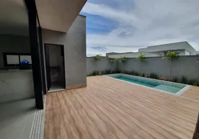 Foto 1 de Casa com 4 Quartos à venda, 253m² em Residencial Goiânia Golfe Clube, Goiânia