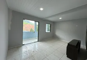 Foto 1 de Apartamento com 2 Quartos para alugar, 150m² em Mantiquira, Duque de Caxias