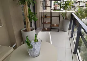 Foto 1 de Apartamento com 2 Quartos à venda, 70m² em Barra da Tijuca, Rio de Janeiro