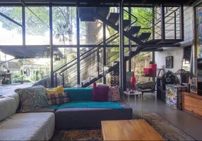 Foto 1 de Casa com 3 Quartos à venda, 300m² em Cidade Baixa, Porto Alegre