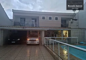 Foto 1 de Sobrado com 3 Quartos à venda, 220m² em Capão da Imbuia, Curitiba