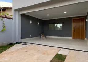 Foto 1 de Casa com 3 Quartos à venda, 131m² em Jardim Balneário Meia Ponte, Goiânia