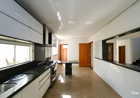 Foto 1 de Casa de Condomínio com 4 Quartos para alugar, 340m² em Jardins Verona, Goiânia